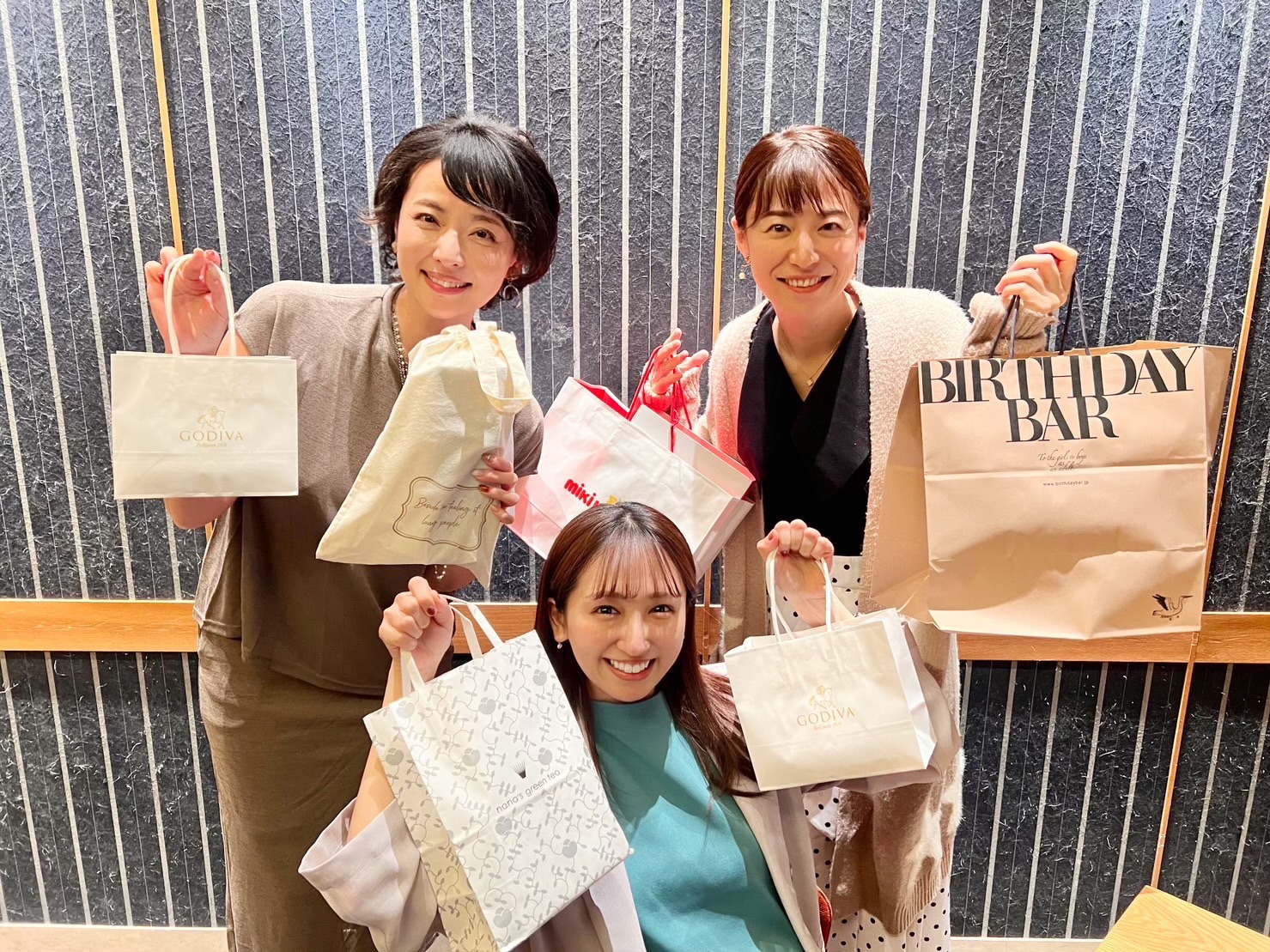 キトちゃん・マギーとお茶会🍵✨ – 小沼みのり【オフィシャルサイト】